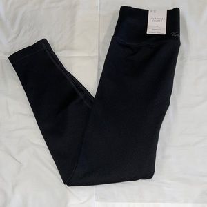 Victoria Secret Seamless 7/8 Length Leggings Black